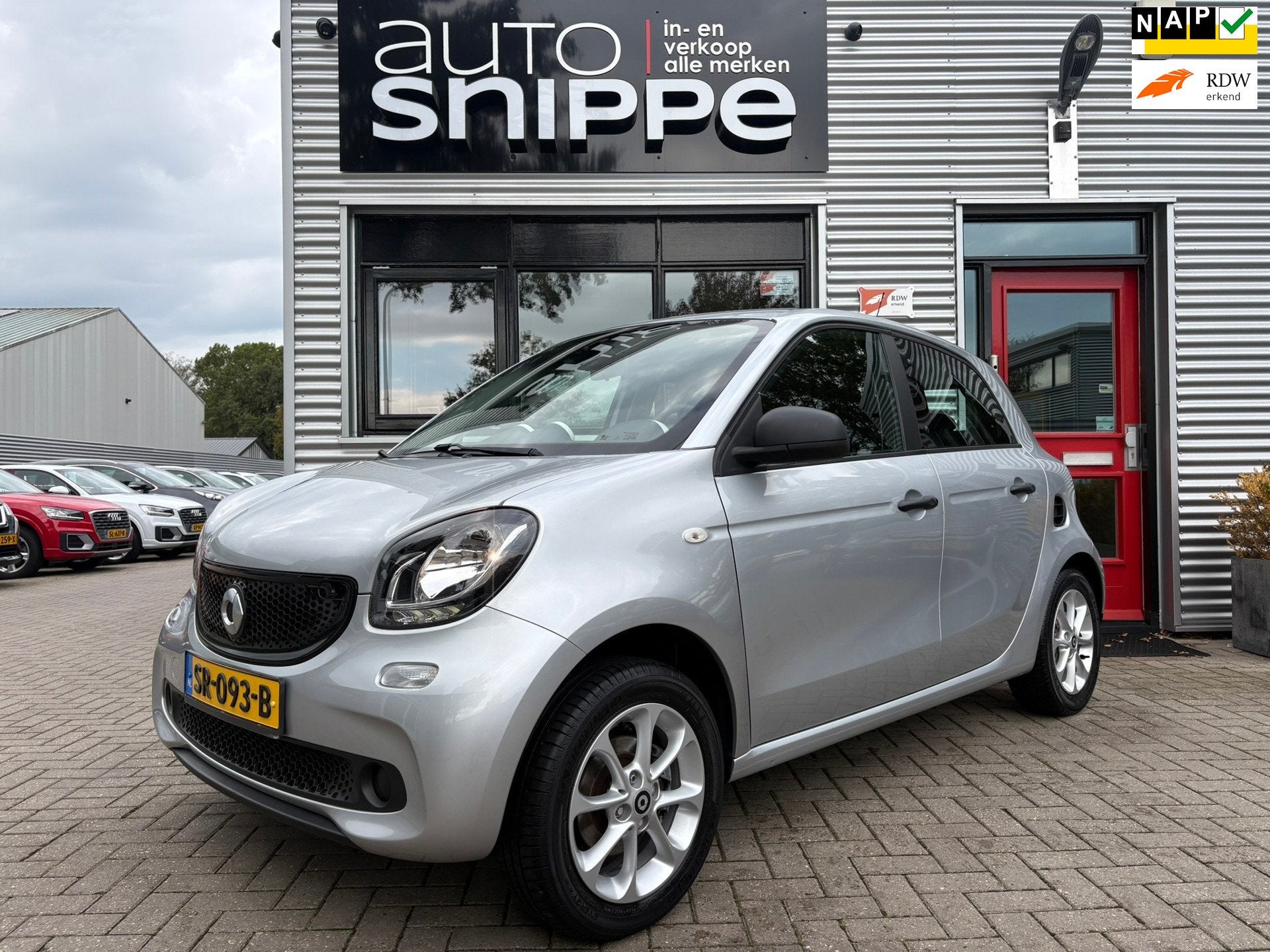 Smart Forfour 1.0 Business Solution -5DRS.-AUTOMAAT-CLIMA-CR, Auto's, Automaat, Gebruikt, 4 stoelen, 905 kg