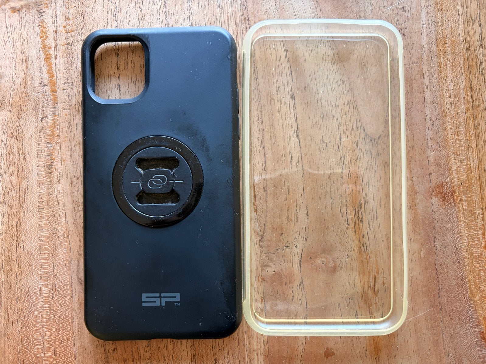 SP Connect telefoonhoesje voor iPhone 11 met regenhoes, Telecommunicatie, Mobiele telefoons | Hoesjes en Frontjes | Apple iPhone