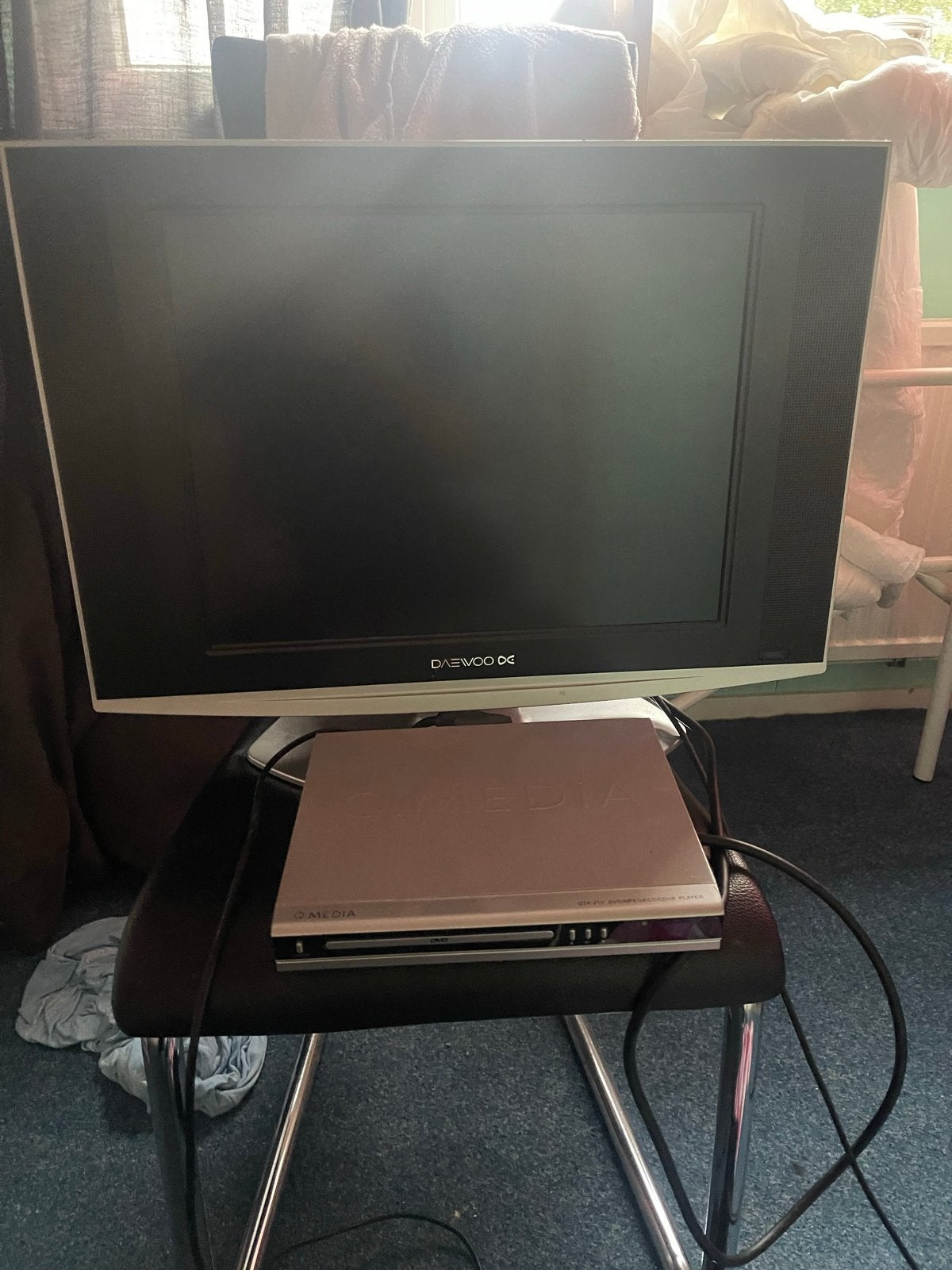 Daewoo TV - Alleen de tv is nog te koop, Ophalen of Verzenden, Gebruikt, 60 tot 80 cm, Daewoo