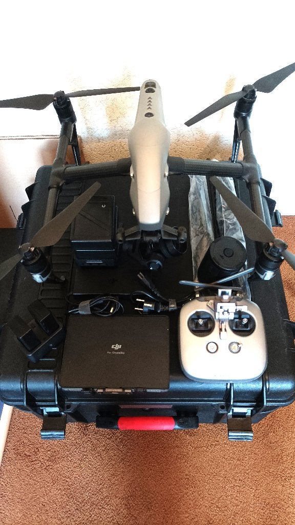 DJI Inspire 2 Met CristalSky Monitor, Nieuwstaat,1450€, Ophalen, Cameradrone, Zo goed als nieuw, DJI