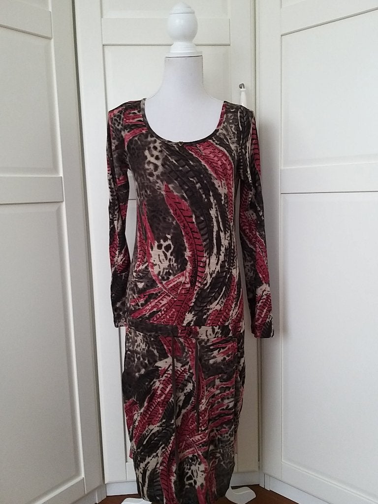 Isla Ibiza nieuwe grijs roze veren panter midi jurk, maat S, Nieuw, Ophalen of Verzenden, Isla Ibiza, Maat 36 (S)