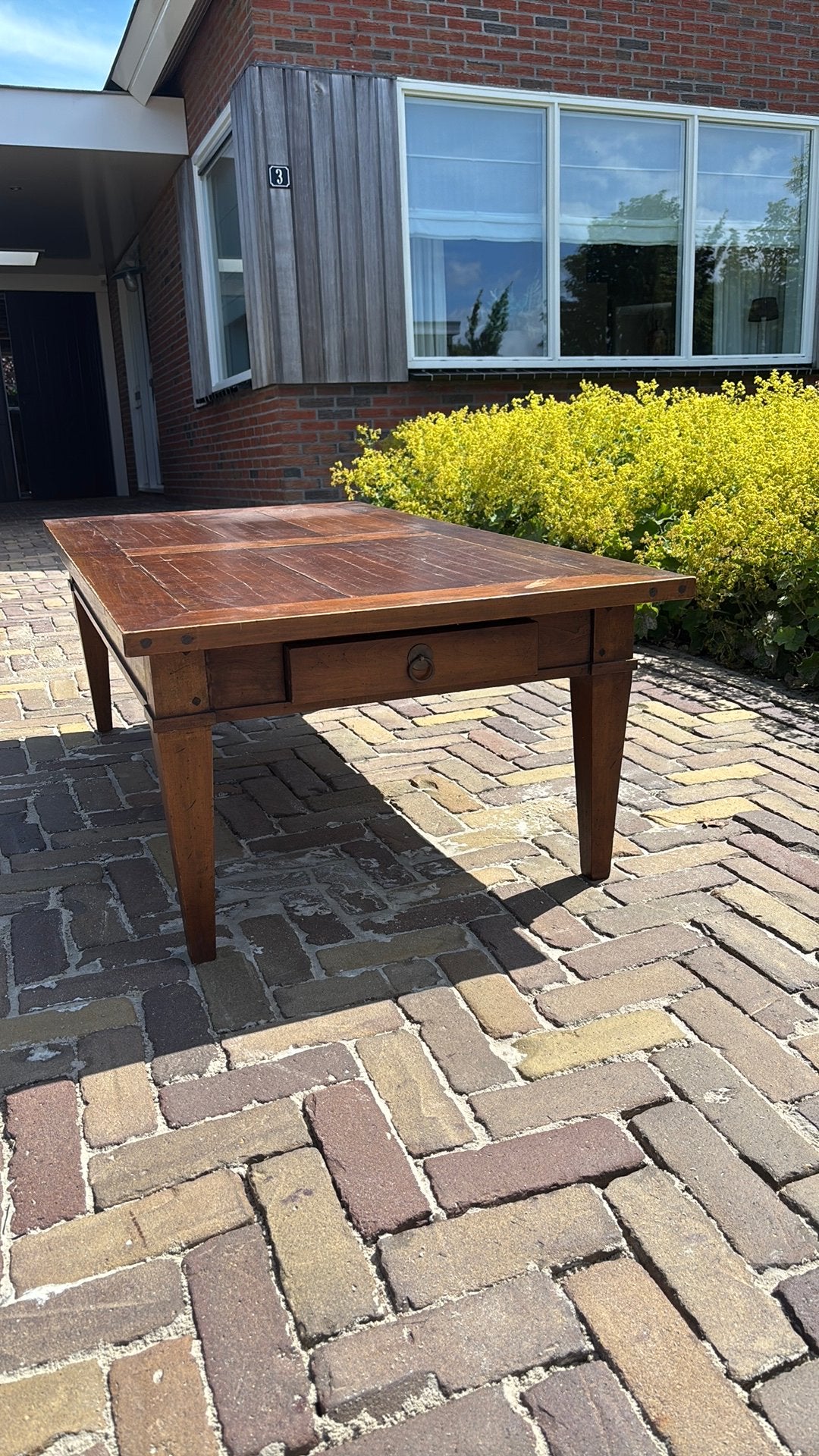 Salon tafel., Ophalen