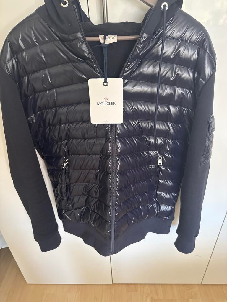 Moncler Hybride Jas Donkerblauw - Nieuw met labels, Ophalen of Verzenden, Nieuw, Maat 52/54 (L), Blauw