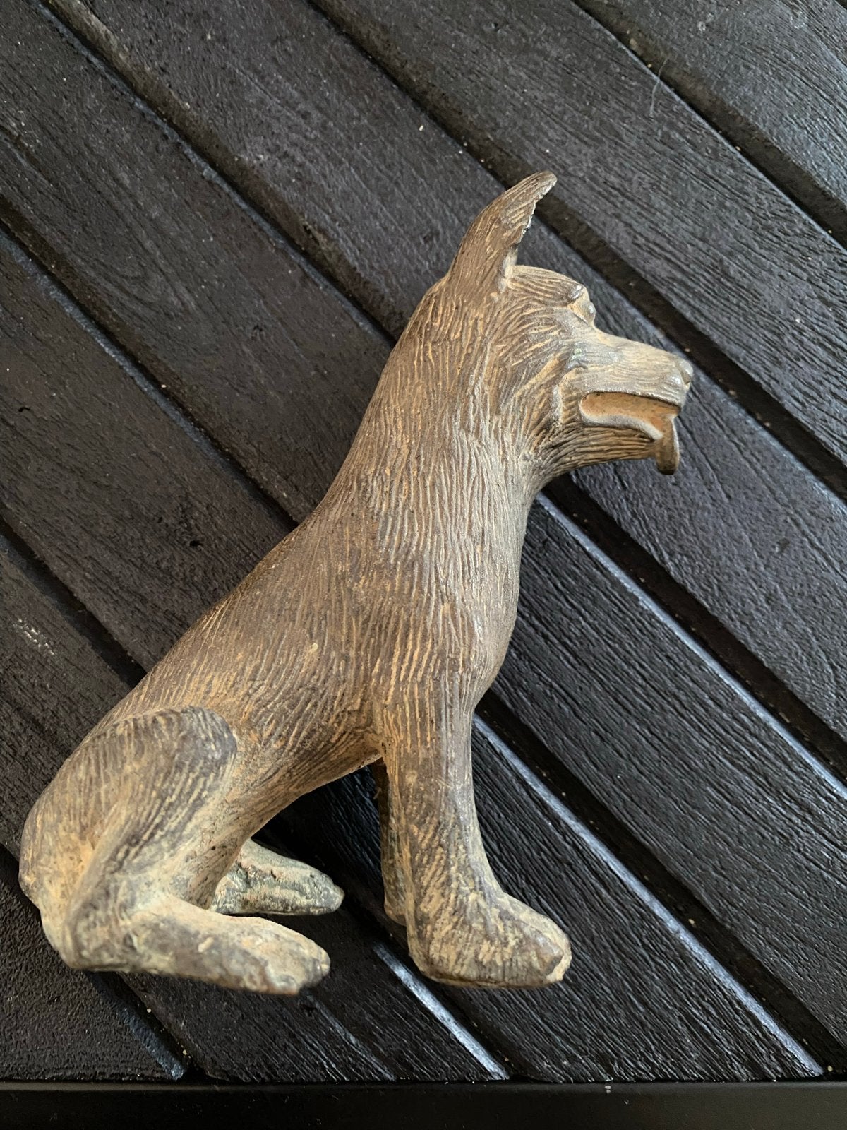 Antiek brons Bronzen beeld van een hond, Minder dan 20 cm, Ophalen of Verzenden, Beeld, Groen