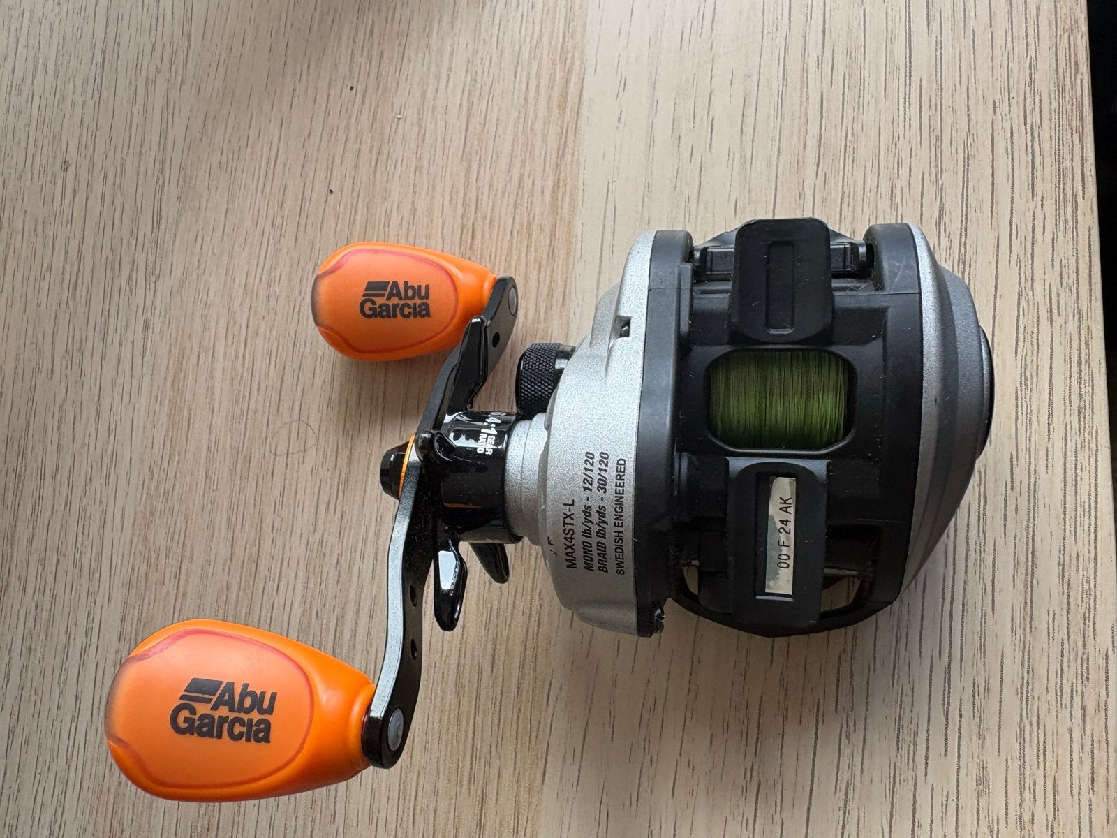 Abu Garcia Max STX Baitcaster Molen, Ophalen of Verzenden, Zo goed als nieuw, Molen