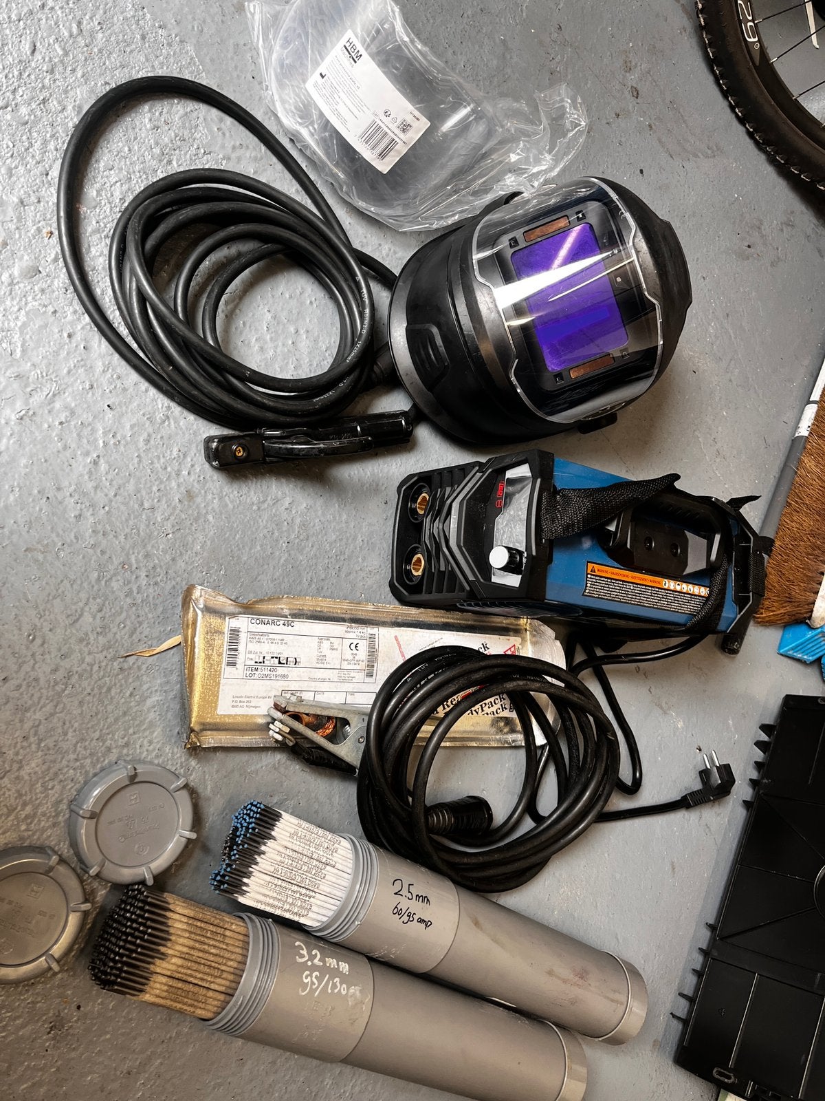 HBM 220 electroden lasapparaat complete set, Ophalen of Verzenden, Nieuw, 150 tot 250 ampère, Inverter