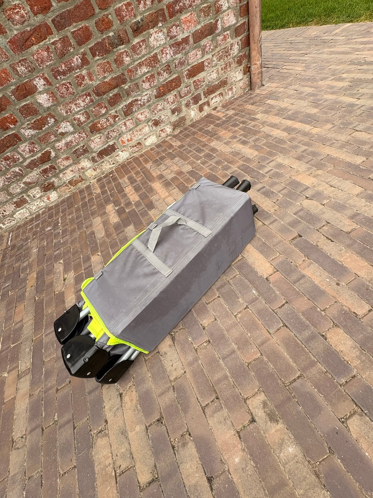 Topmark campingbedje - Ideaal voor onderweg!, Ophalen, Gebruikt, Reisbedje