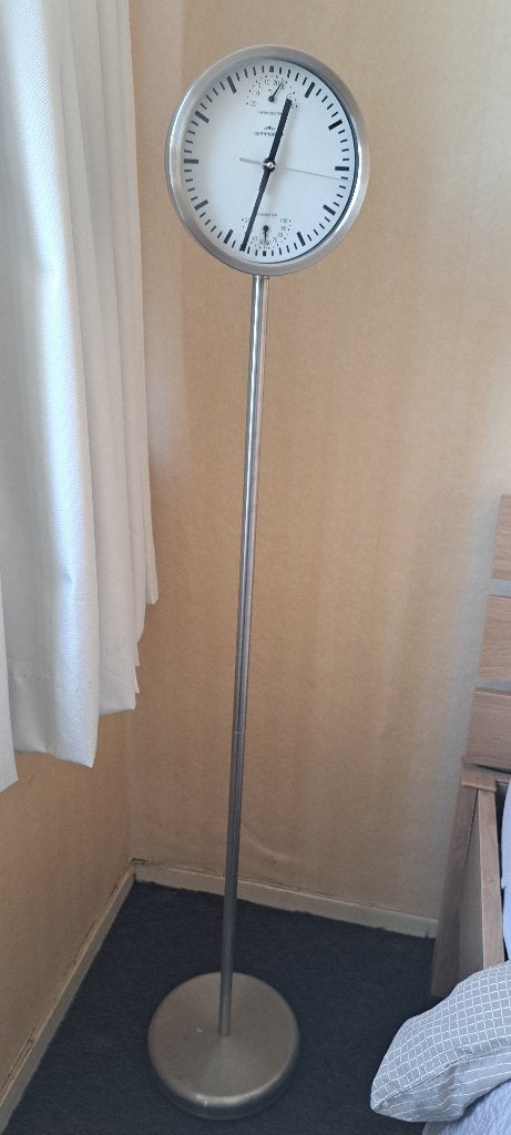 Commodoreklok op voet, Huis en Inrichting, Woonaccessoires | Klokken, Ophalen, Gebruikt, Analoog, Staande klok