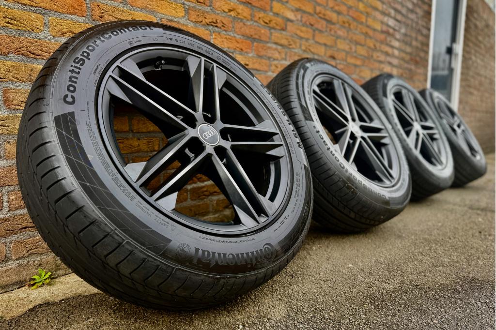 Originele Audi Q5 VW Seat velgen 19 inch met zomerbanden, Gebruikt, Banden en Velgen, Niet ingevuld, Ophalen of Verzenden