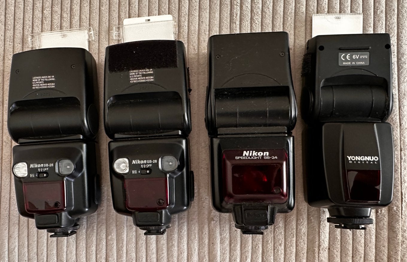 Nikon Speedlight SB-24, SB-26, SB-26 (defect) & Yongnuo YN46, Ophalen of Verzenden, Gebruikt, Nikon