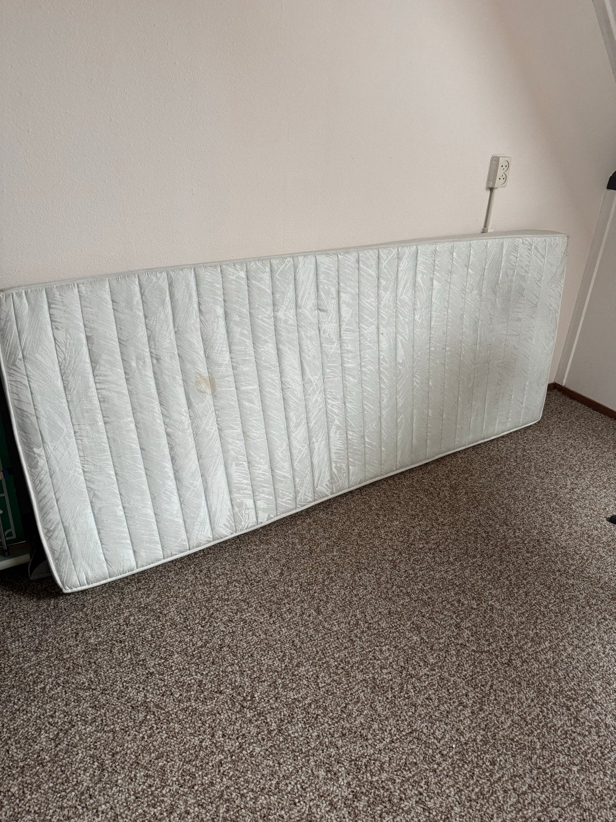 Gratis Eenpersoons matras, Ophalen, Gebruikt, 90 cm, Eenpersoons
