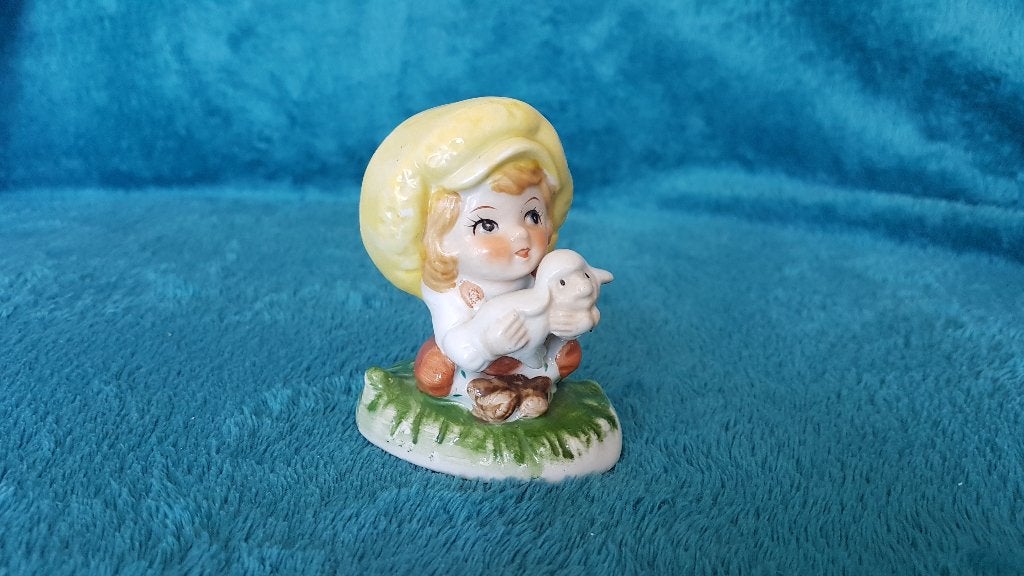 Beeldje meisje met lammetje. Vintage, Ophalen of Verzenden, Zo goed als nieuw, Mens