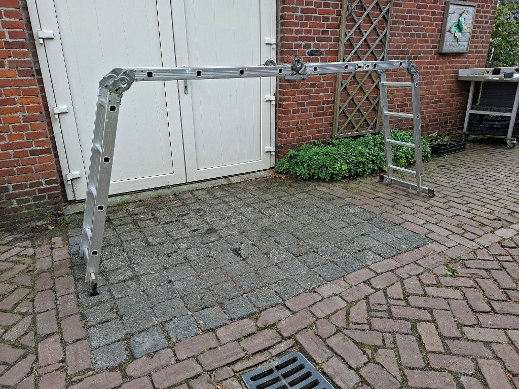 Goede aluminium 4x3 spots vouwladder/ pyramideladder!, Ophalen, Gebruikt, Trap, Opvouwbaar of Inschuifbaar