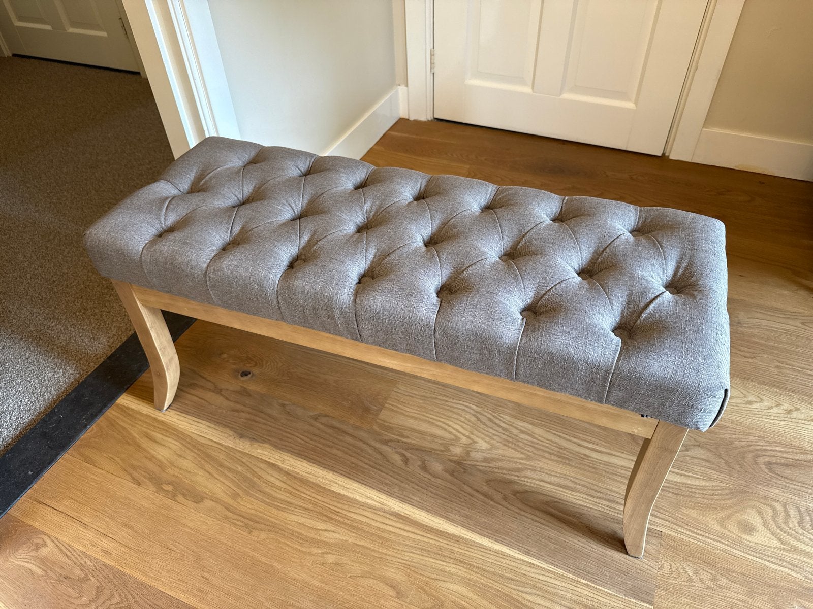 Chesterfield gecapitonneerd bankje  - Lichtbruin/Taupe, Ophalen, Bruin, Zo goed als nieuw, Eén