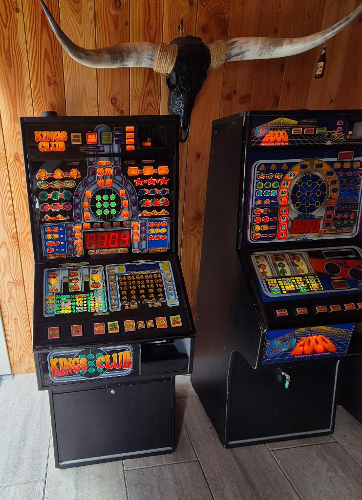 Kingsclub 100% werkend op euro's, Verzamelen, Automaten | Gokkasten en Fruitautomaten, Euro, Ophalen, Gebruikt, Met sleutels