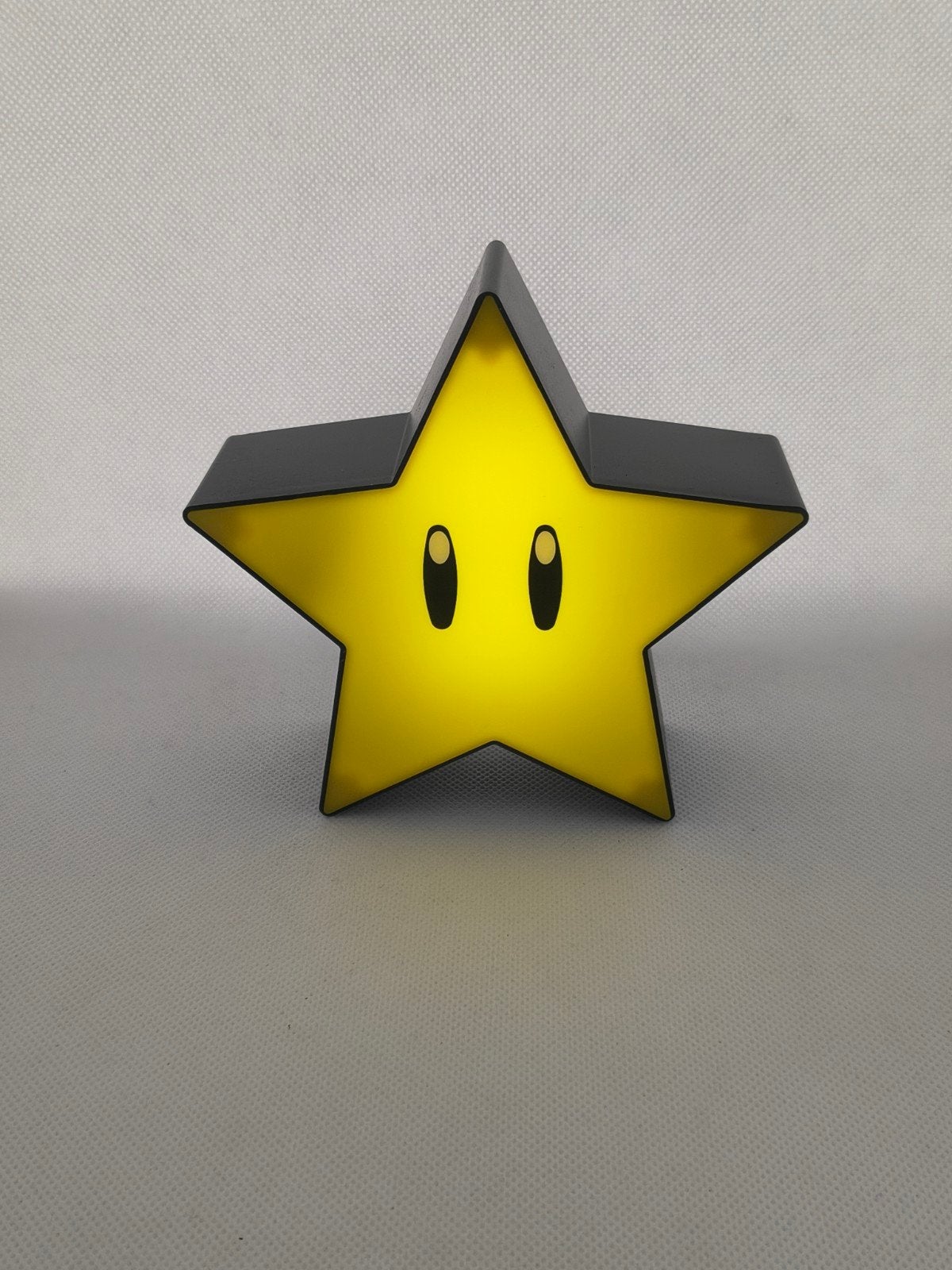 Leuke Mario ster nachtlampje - nieuw in doos, Kinderen en Baby's, Kinderkamer | Inrichting en Decoratie, Ophalen of Verzenden