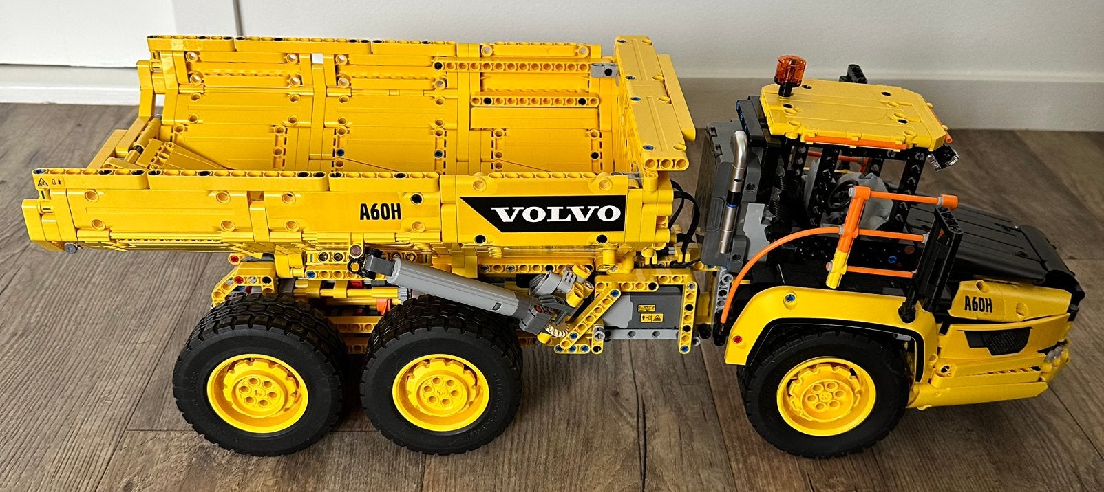 Lego Technic 42114 Volvo Truck met kieptrailer, Lego, Ophalen of Verzenden, Zo goed als nieuw, Complete set