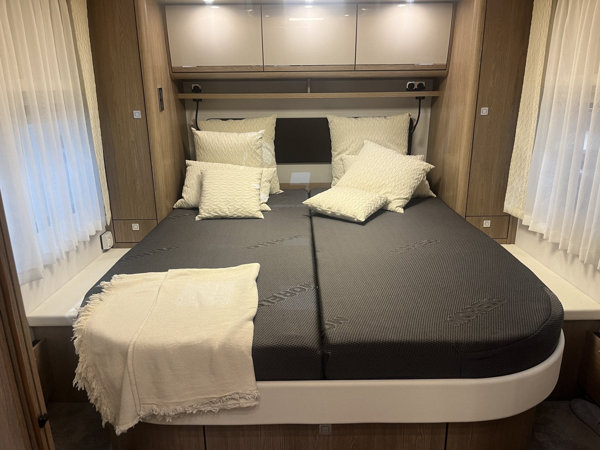 Morelo PALACE 90M November 2026 Queensbed Camera spiegels, 9 tot 10 meter, Diesel, Mark@niesmannbischoff.nl, 8 meter en meer