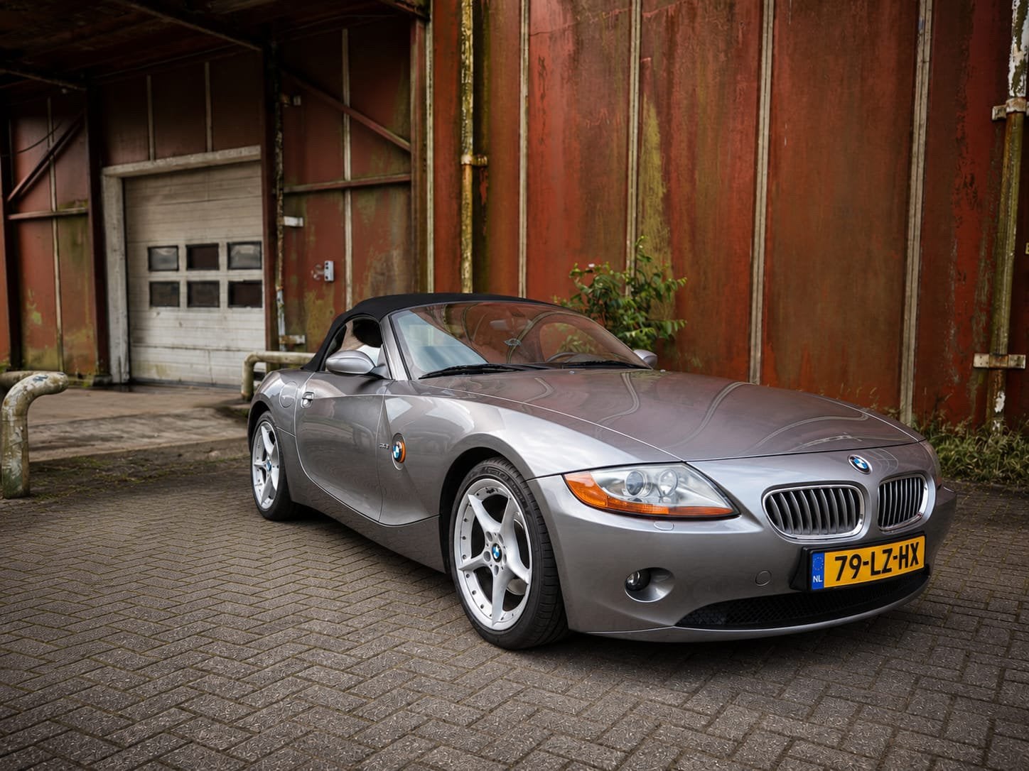 BMW Z4 3.0 I Roadster AUT 2003 Grijs, Auto's, BMW, Automaat, Achterwielaandrijving, Cabriolet, 75 €/maand