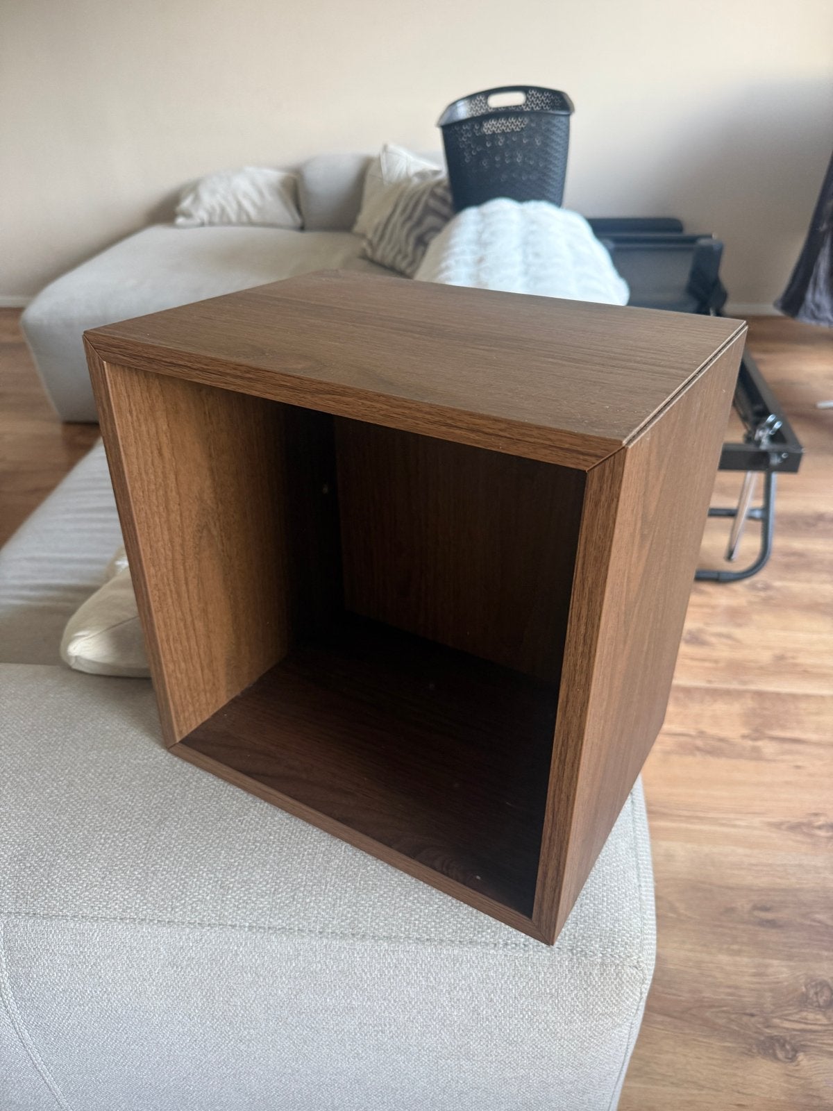IKEA 2 stuks Eket kastje 35x25x35 walnootpatroon nieuw, Huis en Inrichting, Kasten | Overige, Ophalen, Nieuw