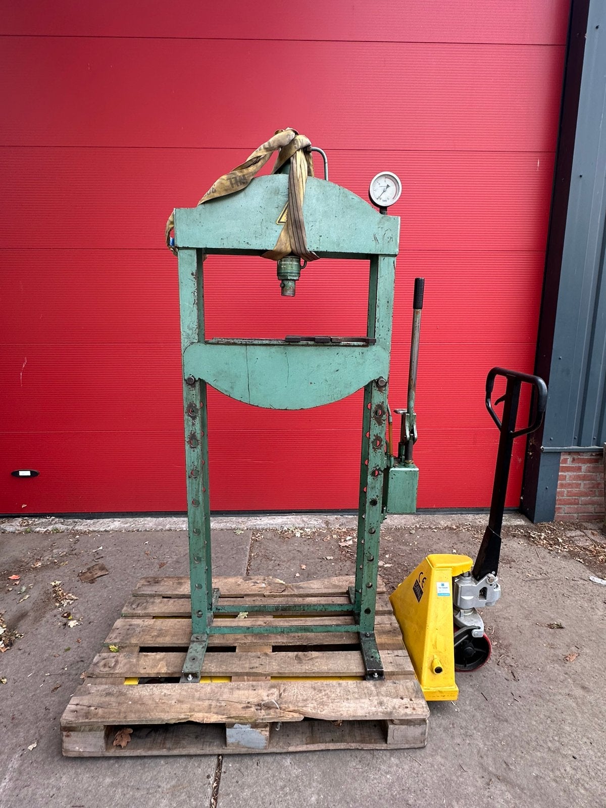 Dikke hydraulische pers, Ophalen, Gebruikt, Pers, Pers