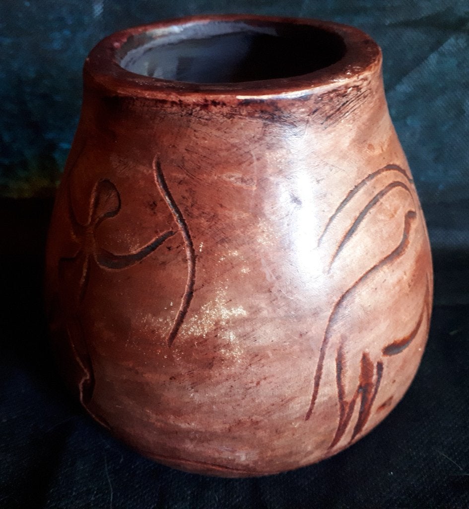 Vintage Nelcraft Africa terracotta 'bushmen' terracotta vaas, Steen/keramiek, Handgemaakt, Vaas, Bruin