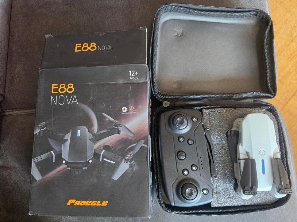 Nieuwe E88 NOVA Drone met Dual Camera en Opvouwbaar Design, Cameradrone, Overige merken, Nieuw, Minder dan 100 meter