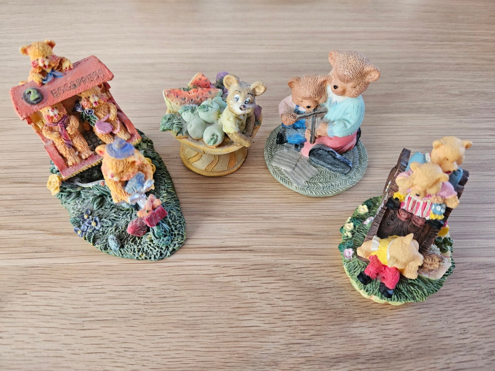 4 beren beeldjes, Ophalen, Zo goed als nieuw, Beeldje