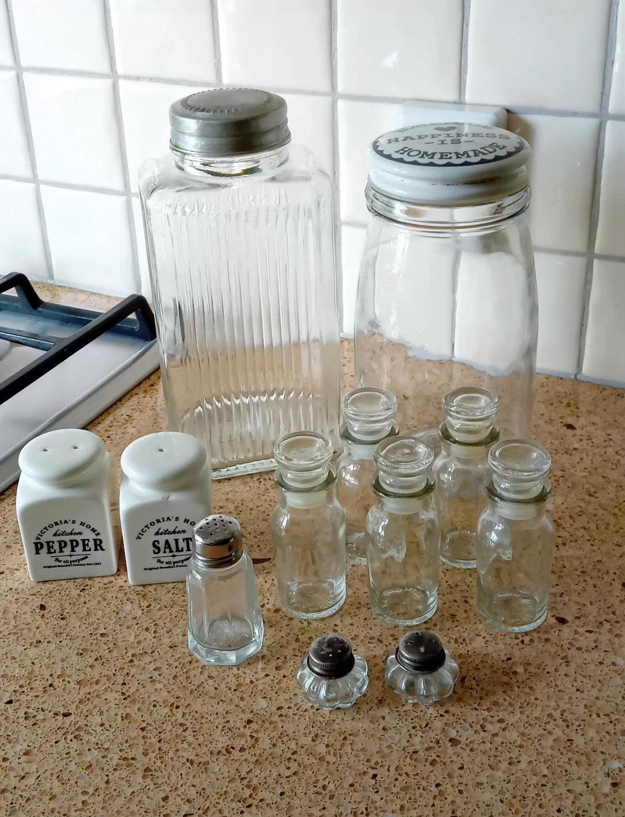 Glazen voorraad potten, Ophalen