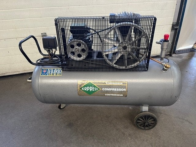 Airpress compressor HK 600-200, Ophalen, Gebruikt, 400 tot 800 liter/min, Mobiel