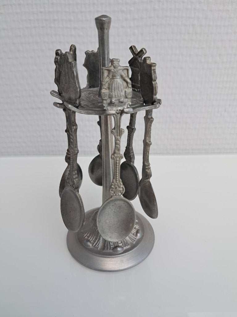 vintage tinnen lepelcarrousel met 6 sierlepels (94% Tin), Ophalen of Verzenden