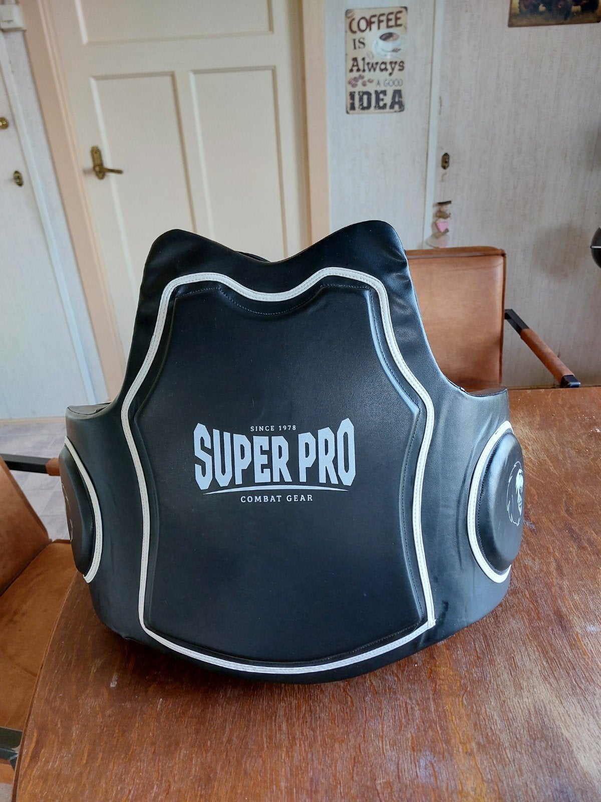 Super Pro Combat Gear Bodyprotector, Sport en Fitness, Ophalen, Zo goed als nieuw, Boksbeschermers
