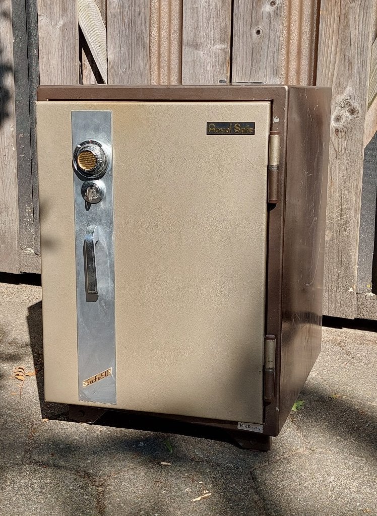 Royal Safe R20 – kluis met dubbele beveiliging, Huis en Inrichting, Brandblussers en Brandkasten, Ophalen, Gebruikt, Brandkast