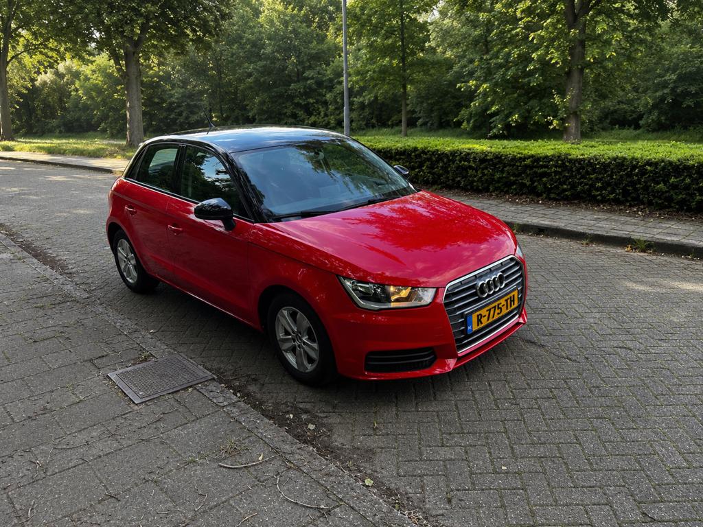 Audi A1 1.0 Tfsi 95pk 2018 Rood, Auto's, Audi, Voorwielaandrijving, Zwart, 95 pk, 24 km/l