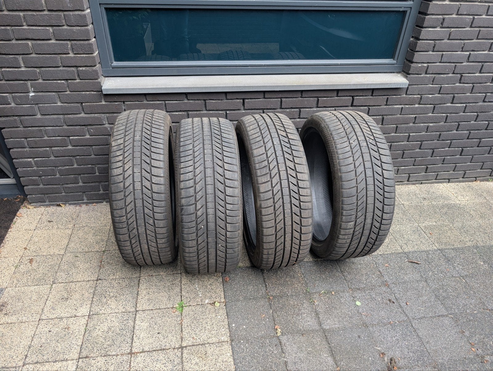 Nette  Audi Q4 winterbanden premium set, Auto-onderdelen, Ophalen, Gebruikt, 255 mm, Band(en)