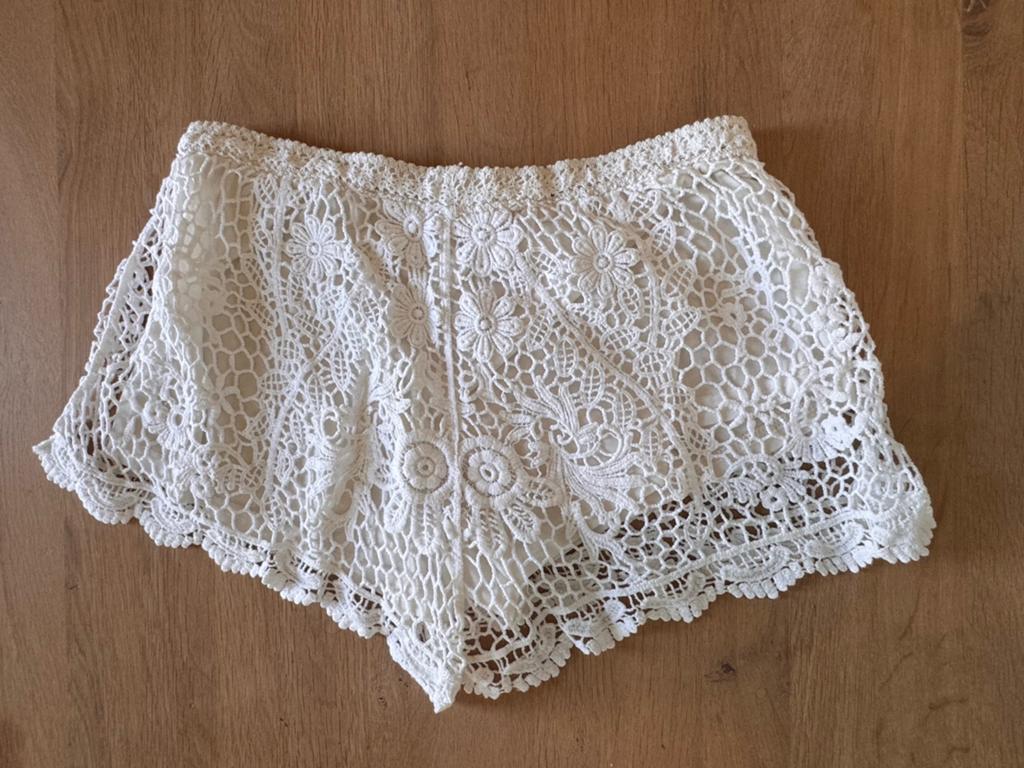 zomers crochet/lace shortje in wit/off white, Ophalen of Verzenden, Zo goed als nieuw, Wit, Lang
