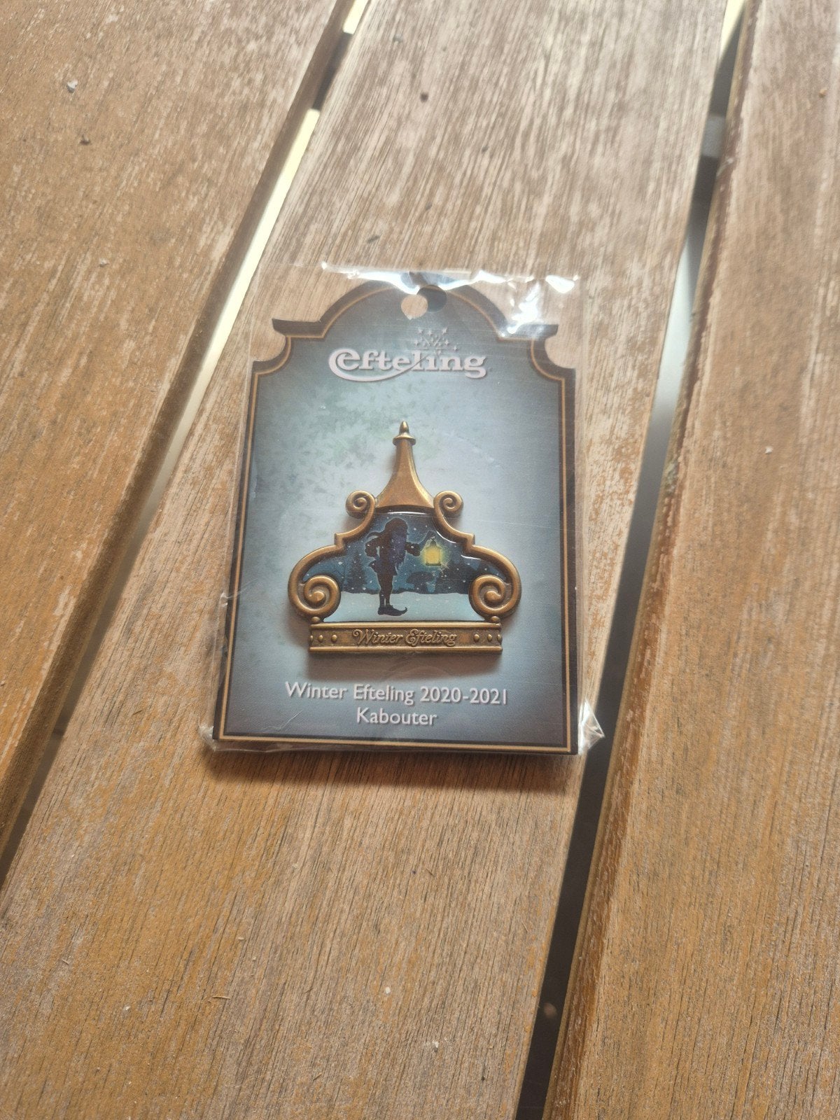 Efteling Pin Winterkabouter, Verzamelen, Efteling, Ophalen of Verzenden, Zo goed als nieuw, Button of Speldje