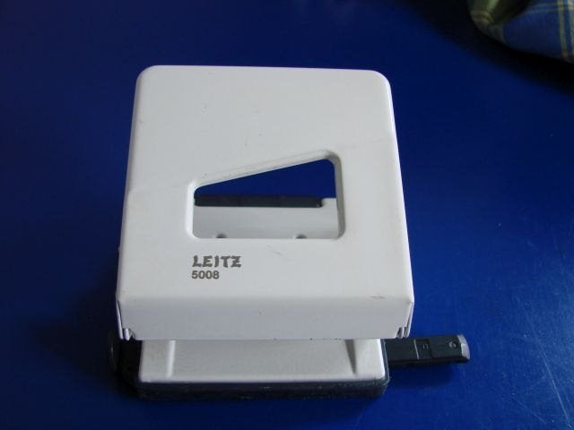 witte LEITZ 5008-2 gaats perforator, Diversen, Ophalen of Verzenden, Gebruikt