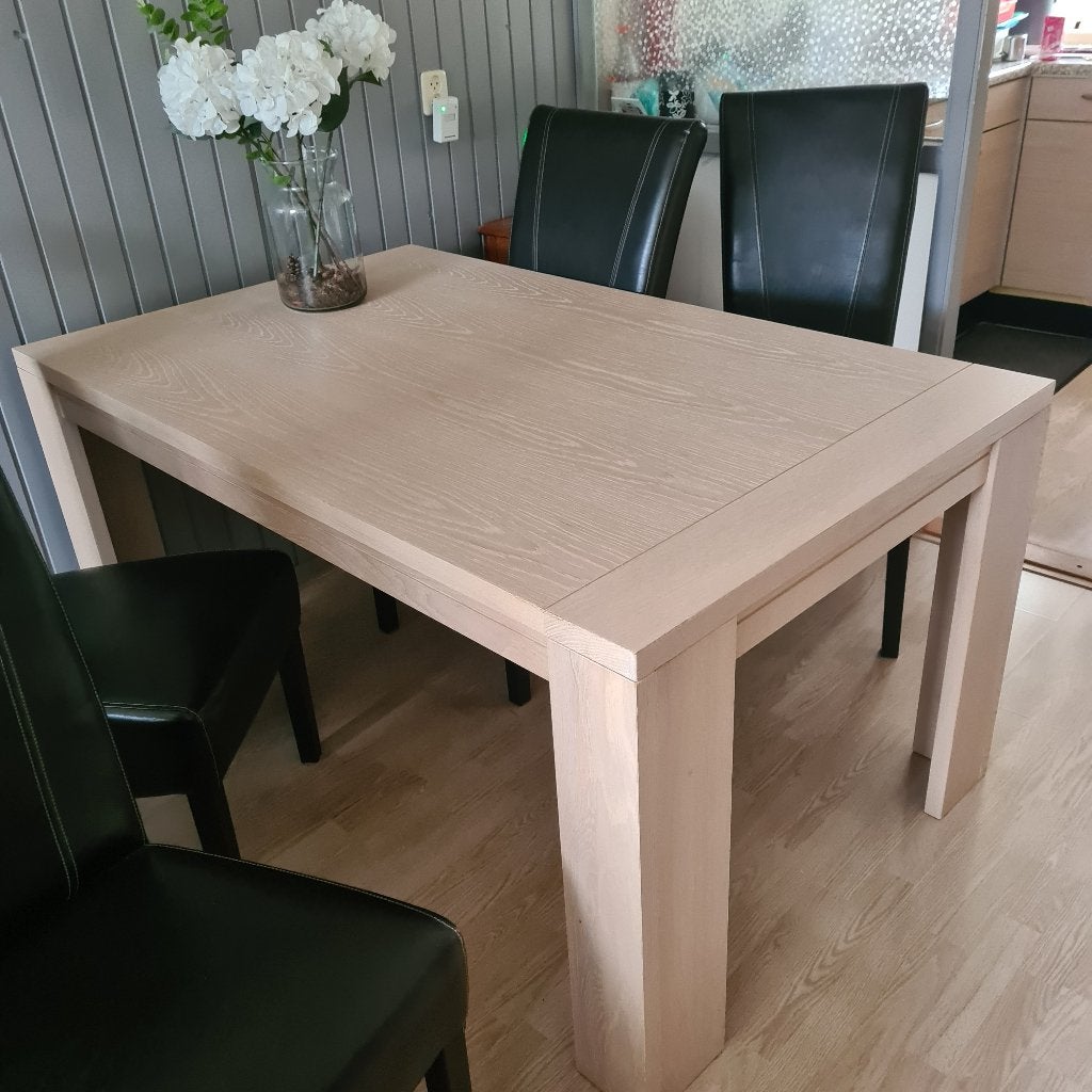 Eettafel met stoelen., Ophalen, Eikenhout, 50 tot 100 cm, Zo goed als nieuw