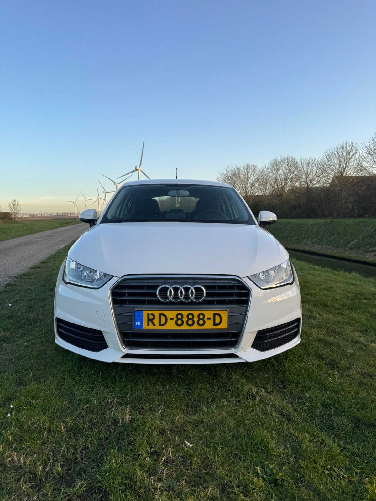 Audi A1 1.0 Tfsi 70KW Sportback 2017 Wit, Auto's, Audi, Voorwielaandrijving, Stof, Zwart, 95 pk