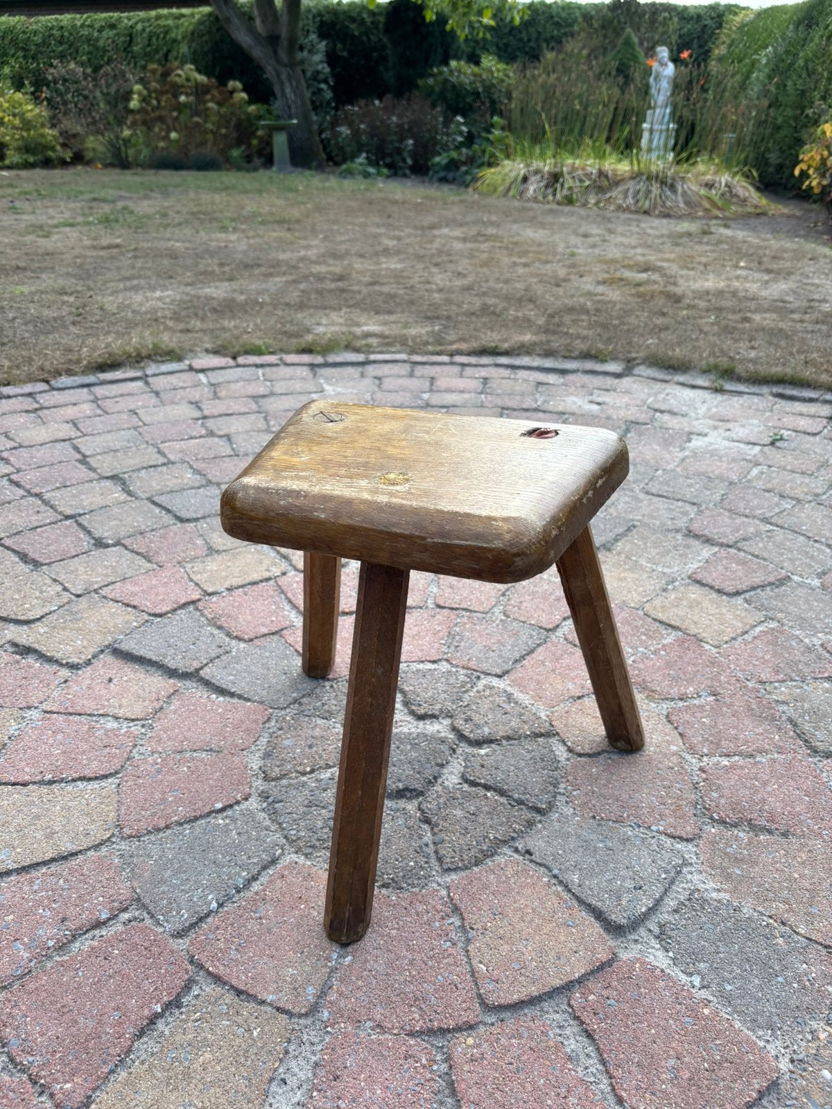 Vintage driepootkruk in brutalistische stijl, geleefd hout, Ophalen of Verzenden, Gebruikt, Hout