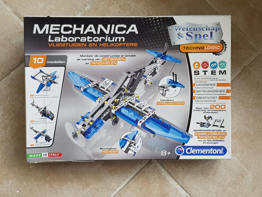 Clementoni Mechanica laboratorium voor 10 vliegtuigen, Ophalen of Verzenden, Zo goed als nieuw, Bouwen