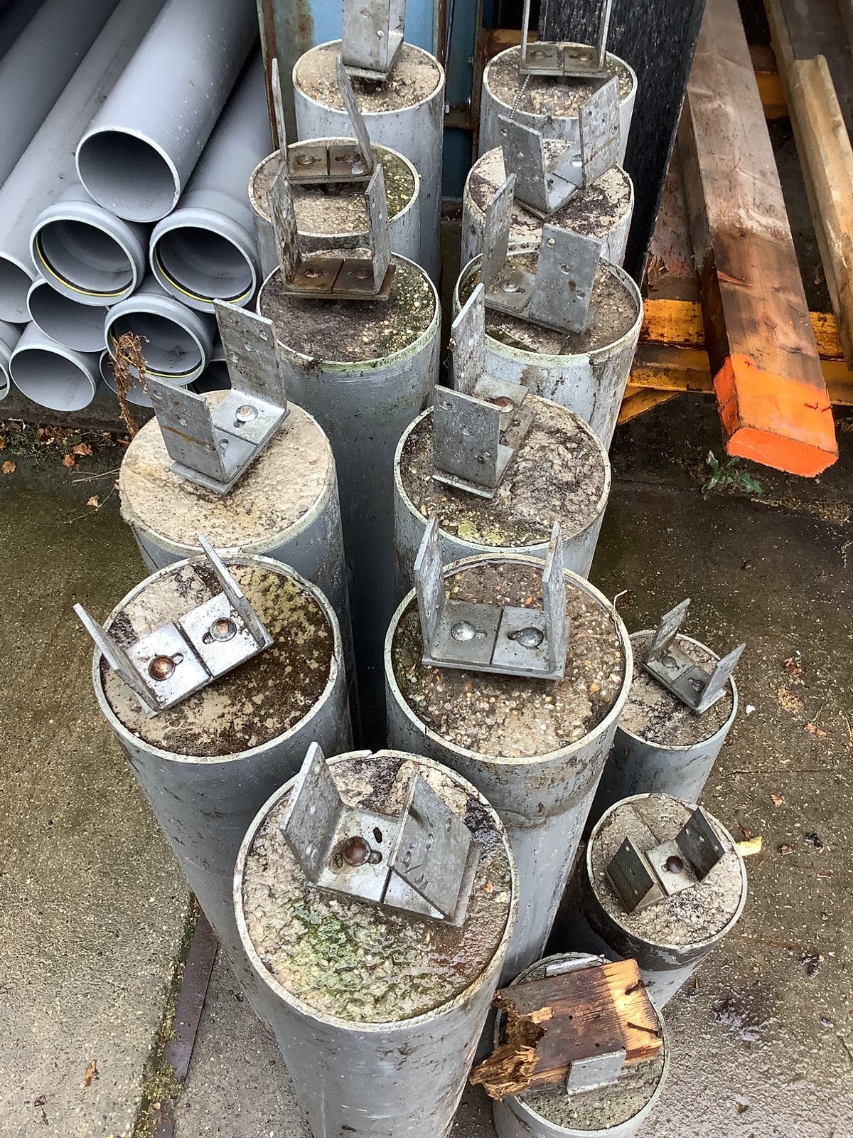 Betonpoeren met anker, Ophalen, Zo goed als nieuw, Minder dan 180 cm, Palen