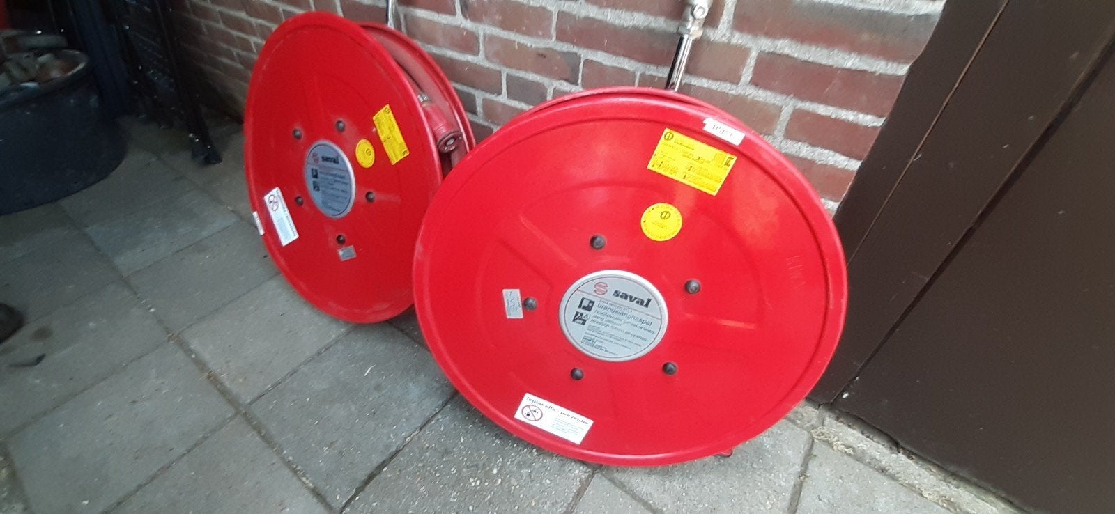 Saval Brandslanghaspels - Set van 2, Huis en Inrichting, Ophalen, Gebruikt, Brandkast
