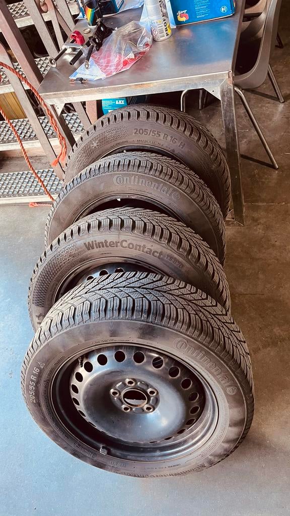 Winterbanden Continental 205/55 R16 voor Ford Focus, Gebruikt, 16 inch, Banden en Velgen, Personenwagen
