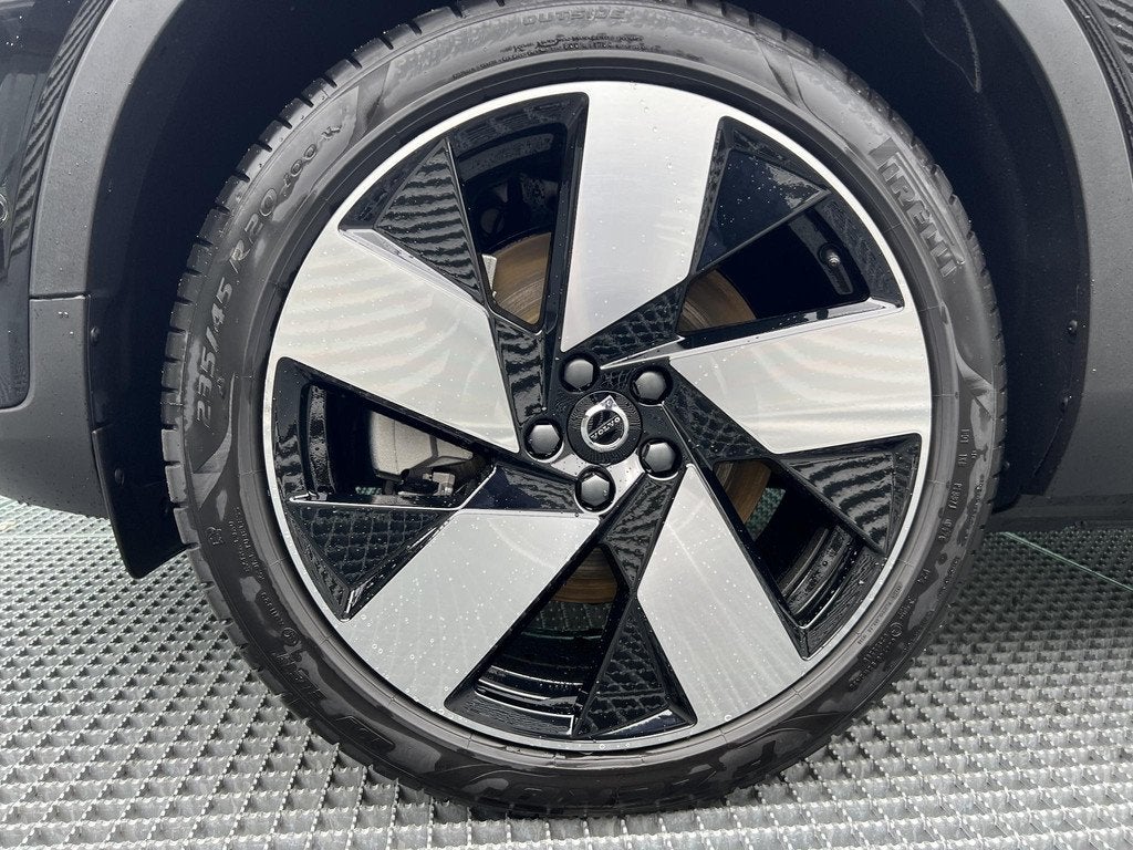 Volvo EX40 Single Motor Extended Range Ultra Black Ed. 82 kW, Auto's, Volvo, Automaat, Achterwielaandrijving, Volvo Selected Used Cars