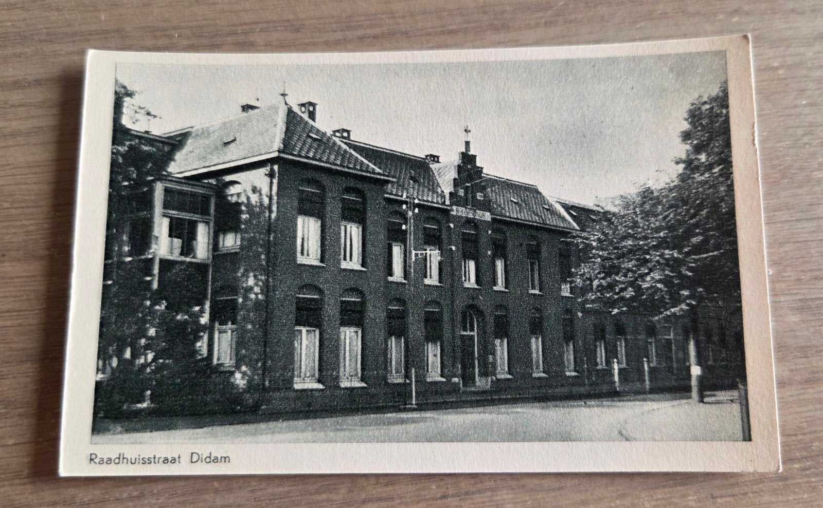 Oude ansichtkaart Raadhuisstraat Didam, Verzamelen, Ansichtkaarten | Nederland, Ophalen of Verzenden, 1920 tot 1940, Gelopen
