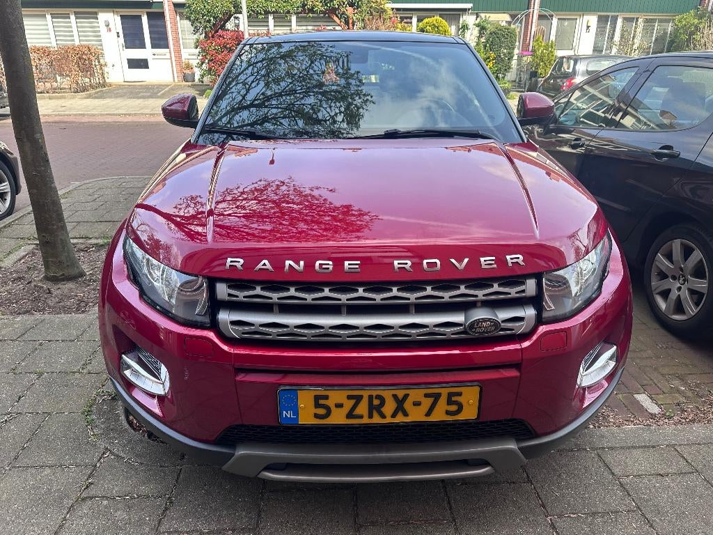 Land Rover Range Rover Evoque 2.2 ED4 2WD 2015 Rood, Auto's, Voorwielaandrijving, Euro 5, Zwart, 4 cilinders