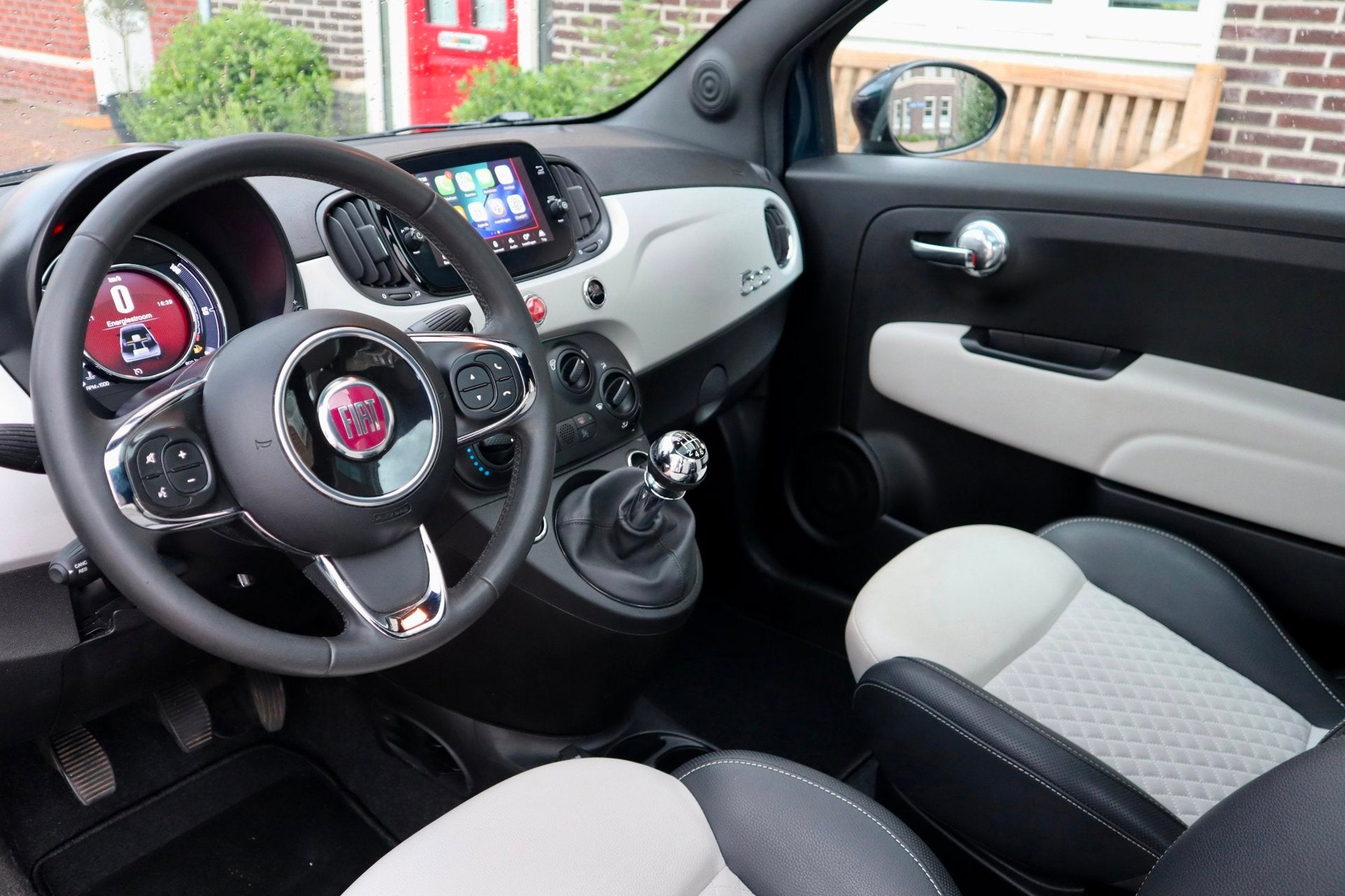 Fiat 500 1.0 Hybrid Star | RIJKLAARPRIJS | Apple CarPlay | P, Auto's, Voorwielaandrijving, Dealer onderhouden, Gebruikt, Zwart