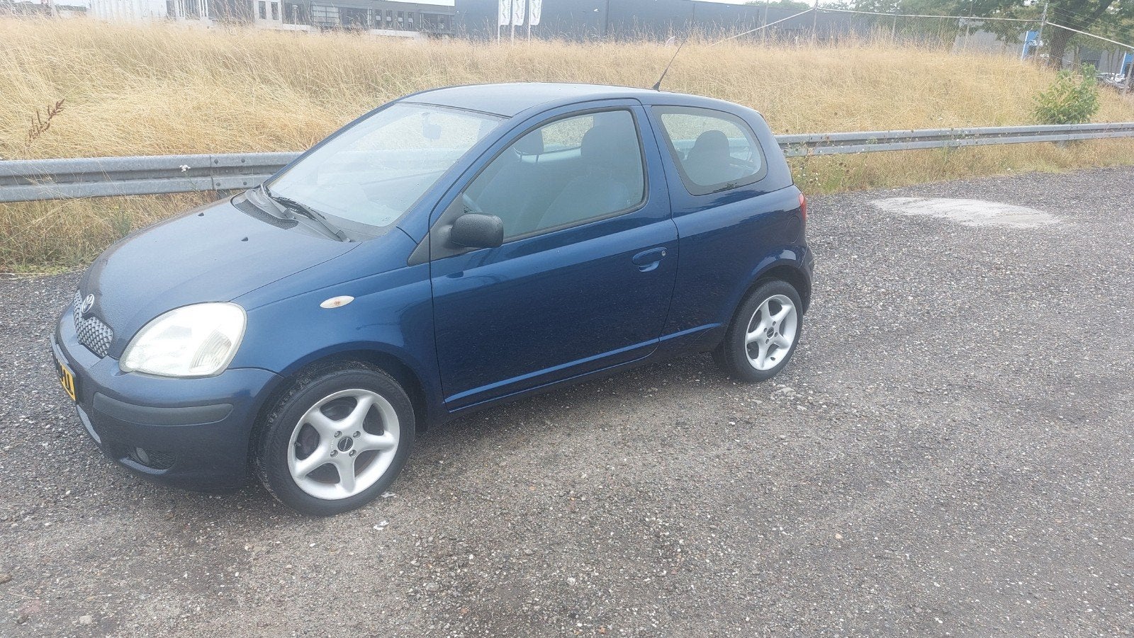 Toyota Yaris 1.3 16V Vvti 3DR Linea Terra 2003 Blauw, Stof, 31 €/maand, 4 cilinders, Origineel Nederlands